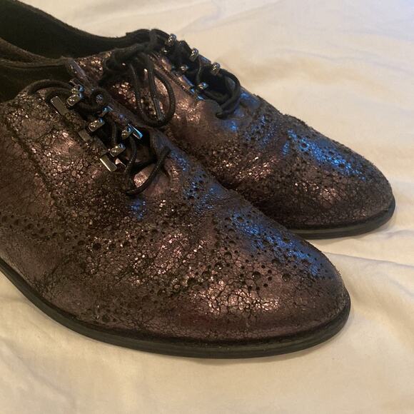 Stuart Weitzman metallic Oxford style brogues, 8.5 - Picture 3 of 6